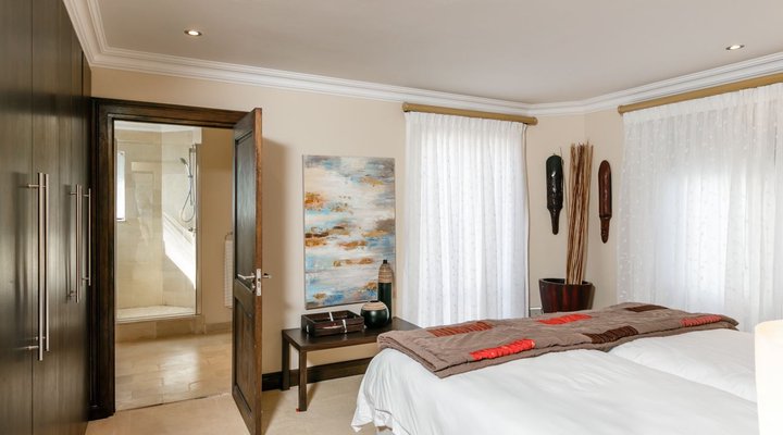 Pezula Luxury Under Thatch - GN8