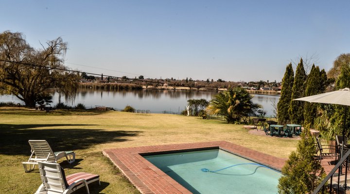 Emanzini Guest House