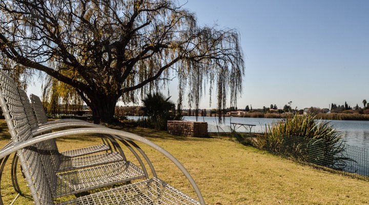 Emanzini Guest House