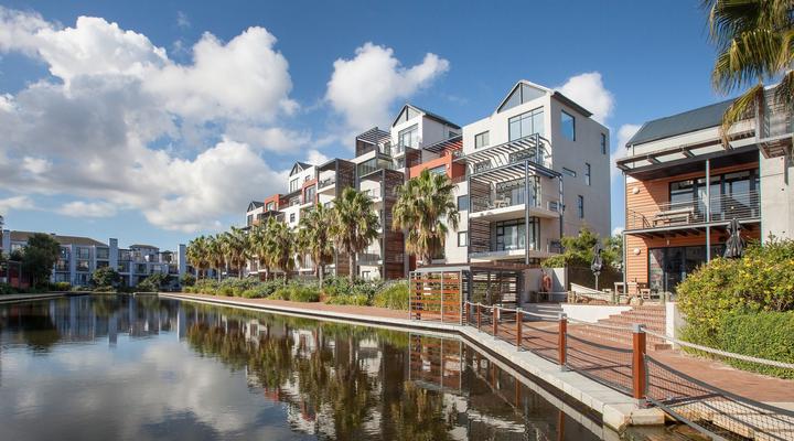 Quayside 301 by CTHA