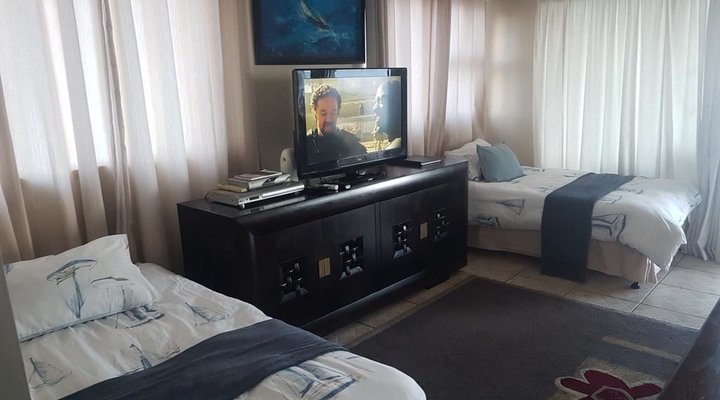 Bluff Tradewinds