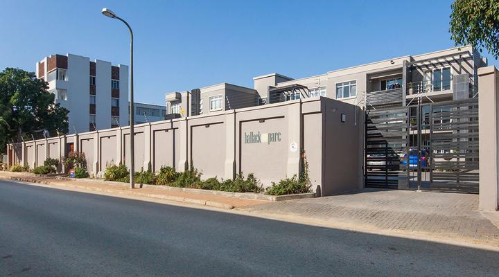 Hallack serene apartment