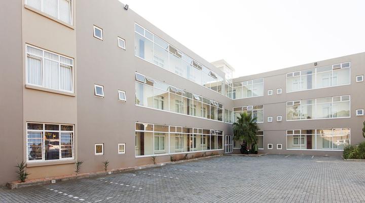 Hallack serene apartment