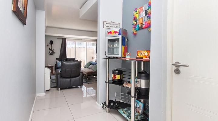 Hallack serene apartment