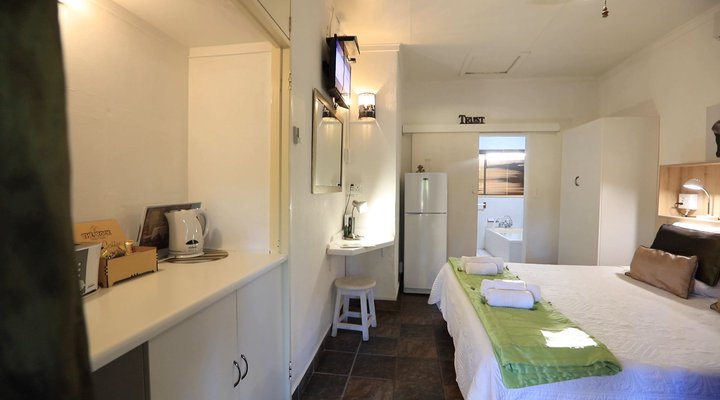 The Rock Guesthouse - Loerie Street