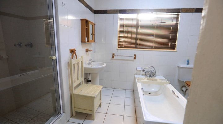 The Rock Guesthouse - Loerie Street