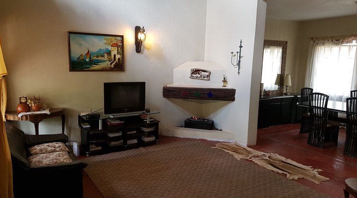 Tussen-I-Bome Oxwagon Resort