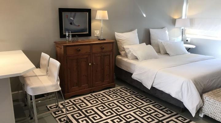 Green Point Self-catering Studio