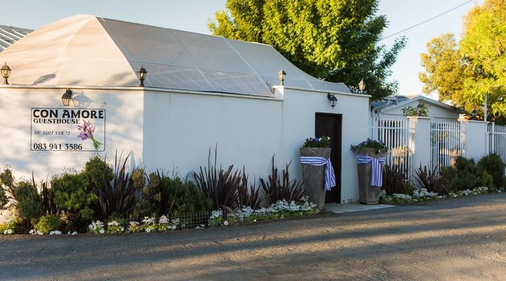 Con Amore Guesthouse