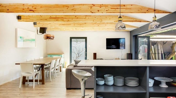 Long Beach Holiday Home