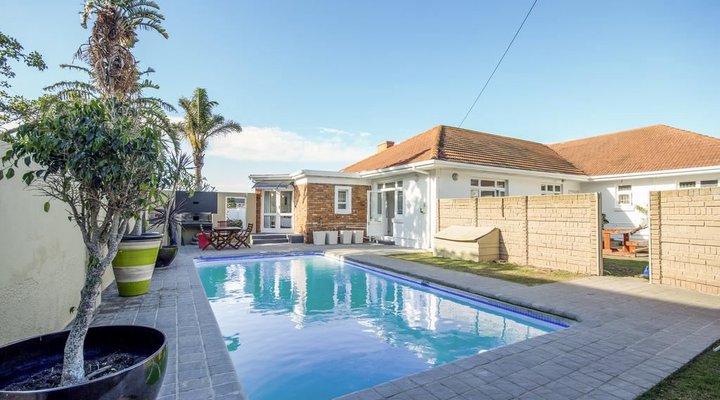 Emabaleni Guest House 