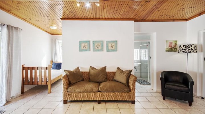 Emabaleni Guest House 