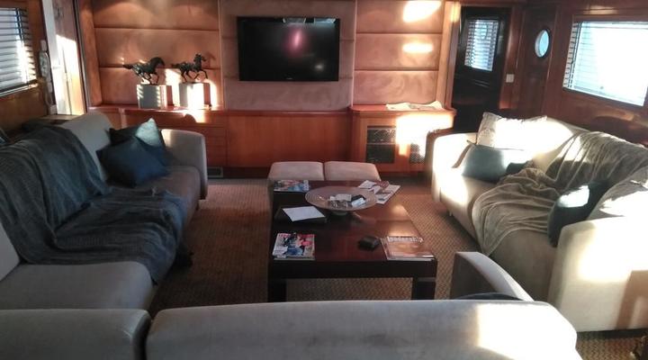 Jackie O - Classic Luxury Yacht & Boutique Hotel 