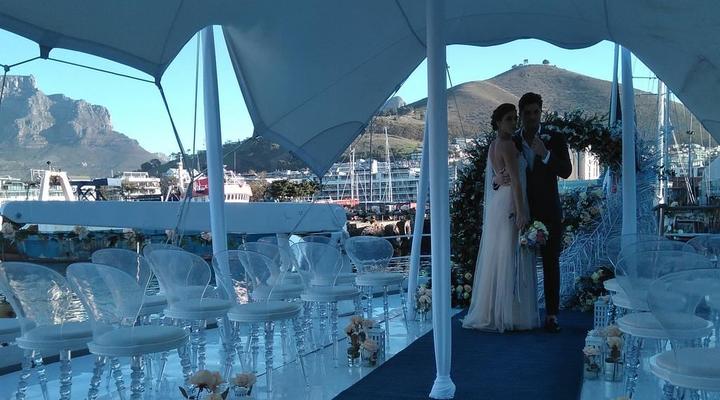 Jackie O - Classic Luxury Yacht & Boutique Hotel 