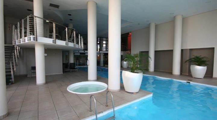 Knightsbridge 902E by CTHA