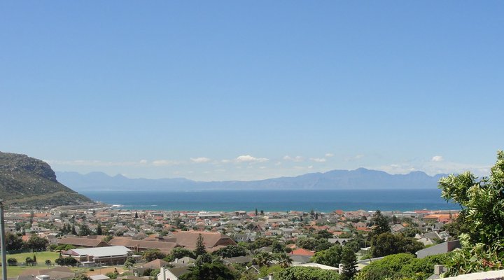 Fynbos Cove