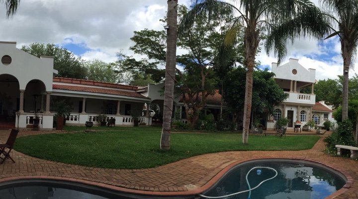 Komatiboatel Guest Lodge