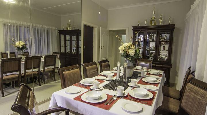 Africa Breeze Bed and Breakfast