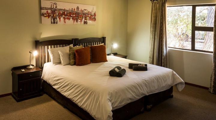 Stonehenge River Lodge