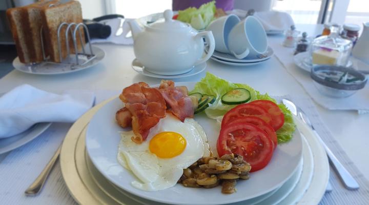 16 Beach Music (Est 2008) 