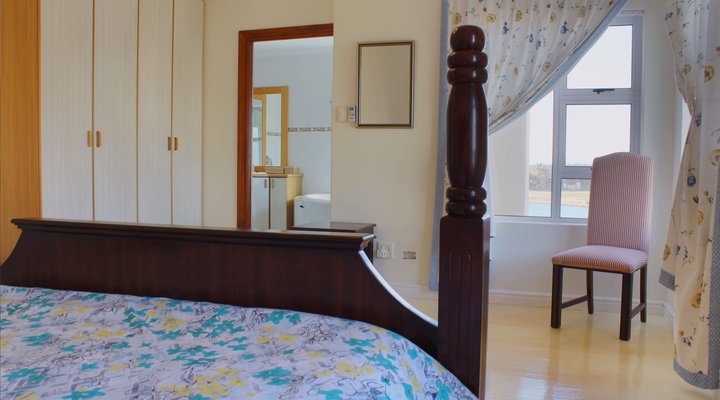 Waterside Living - Marina Martinique 1304