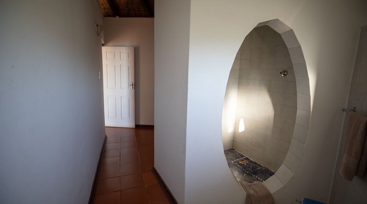 Hole in the Wall Accommodation Unit H1