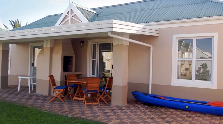 Waterside Living - Claptons Beach 16