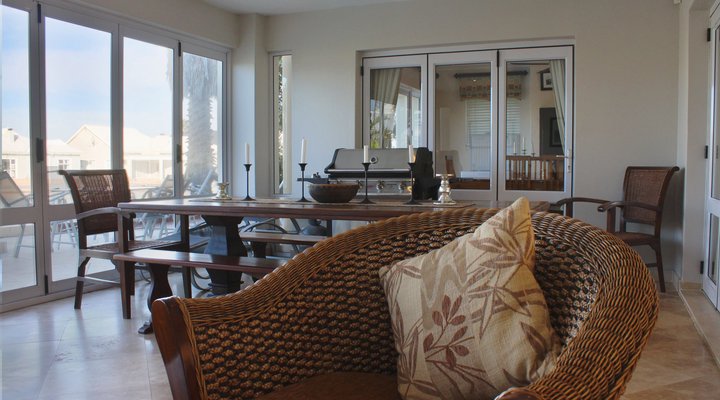 Waterside Living - Marina Martinique 1404
