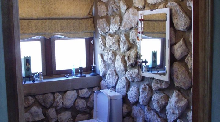 Riverside Hide-a-Way