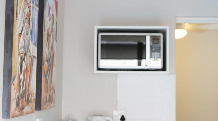 Rosewood guest cottage 