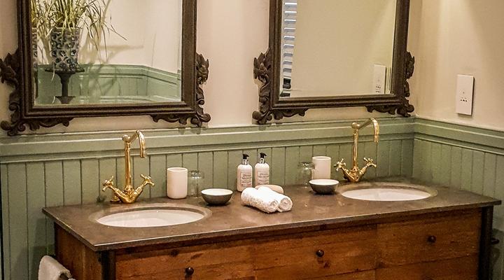 Stanley and Livingston Boutique Hotel