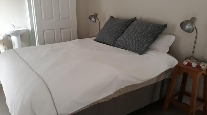 Kloof Suburban Apartment