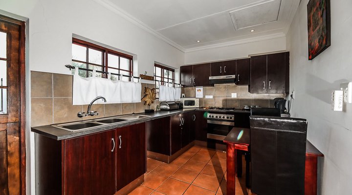 34 On Bonza Guest House