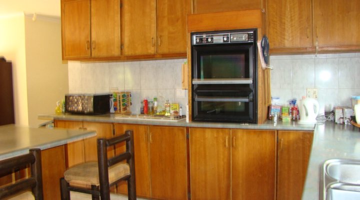 Vernon & Sandy's Place