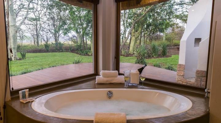 Anew Hotel Hluhluwe & Safaris