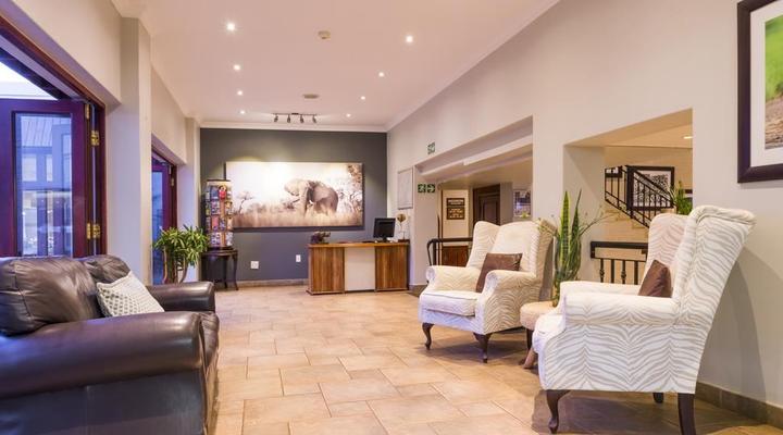 Anew Hotel Hluhluwe & Safaris