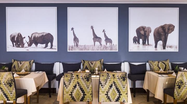 Anew Hotel Hluhluwe & Safaris