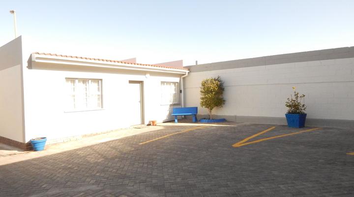 Strauss Holiday Accommodation and B&B