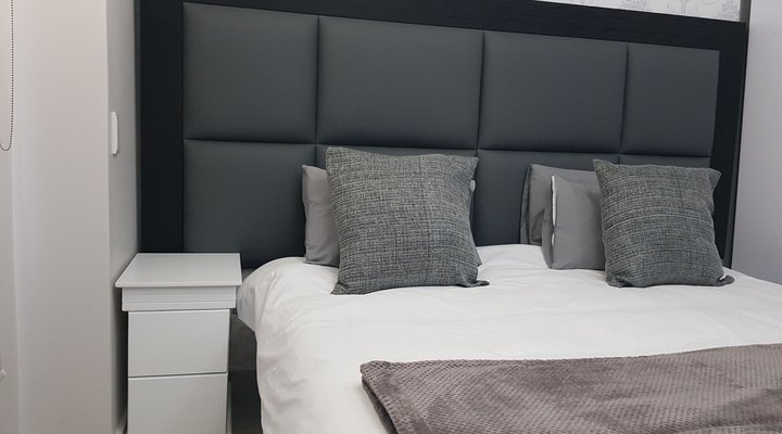 Cyro Apartments
