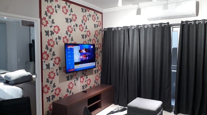 Cyro Apartments