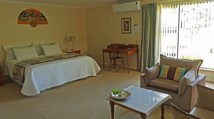 Vineyards Country Home B&B