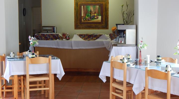 Strauss Holiday Accommodation and B&B