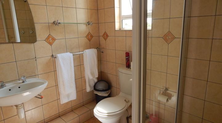 Strauss Holiday Accommodation and B&B