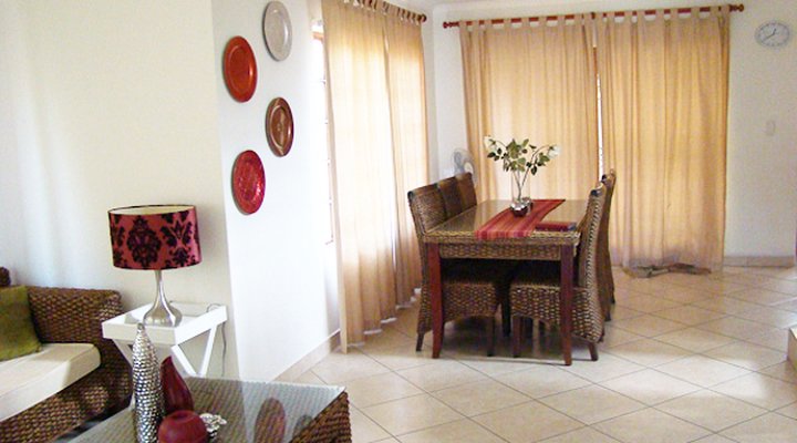 Kidd's Beach Holiday Home