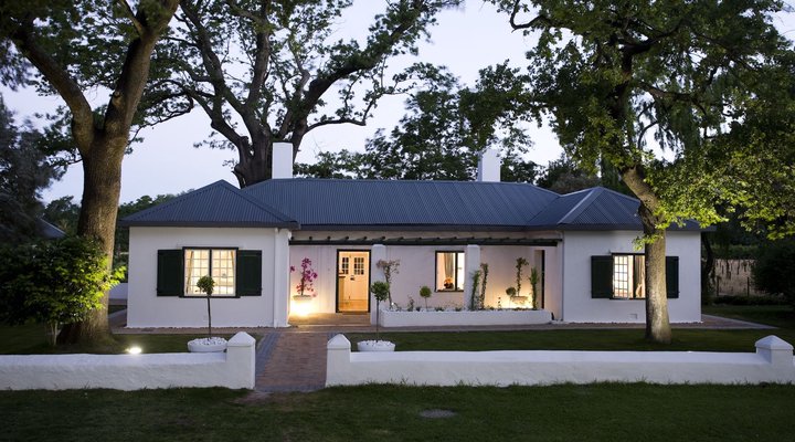 Allee Bleue Hospitality