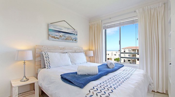 106 Hermanus Beach Club 