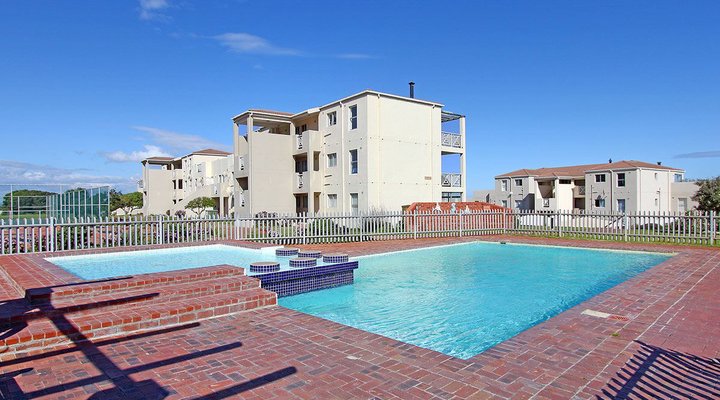 106 Hermanus Beach Club 