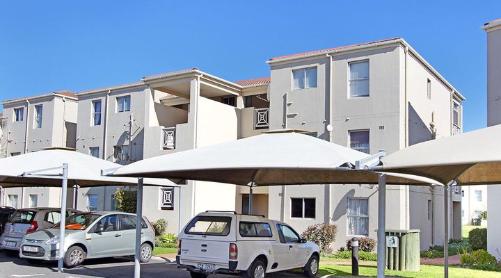 106 Hermanus Beach Club 