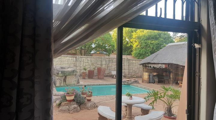 Upper Houghton Guesthouse