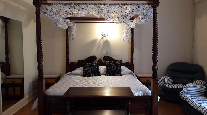 Upper Houghton Guesthouse